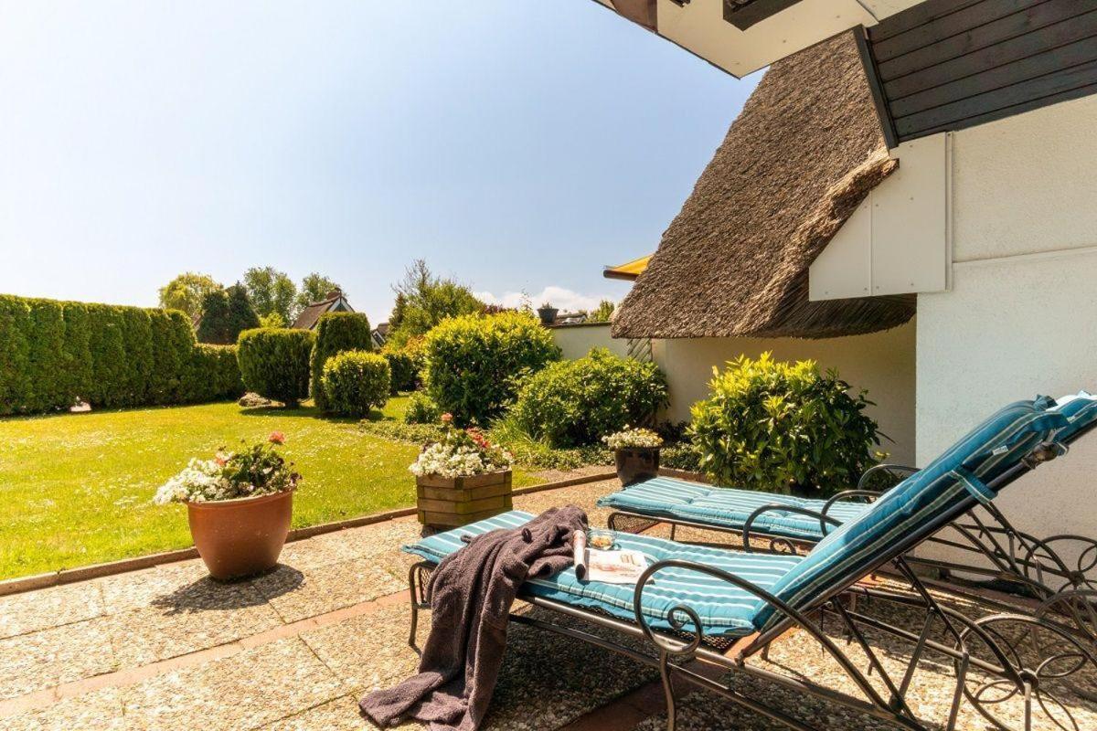 Am-Hohen-Ufer-Reetdach-Haus-Ocean-Breeze-136 Villa Grossenbrode Exterior photo